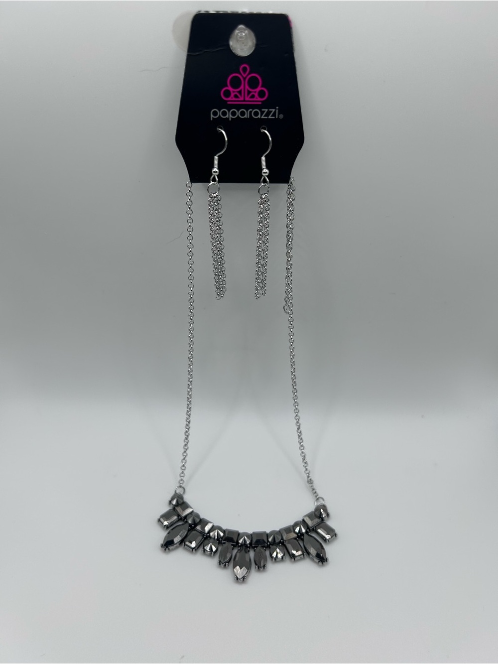 Paparazzi - Wish upon a Rockstar - Silver necklace and earring set